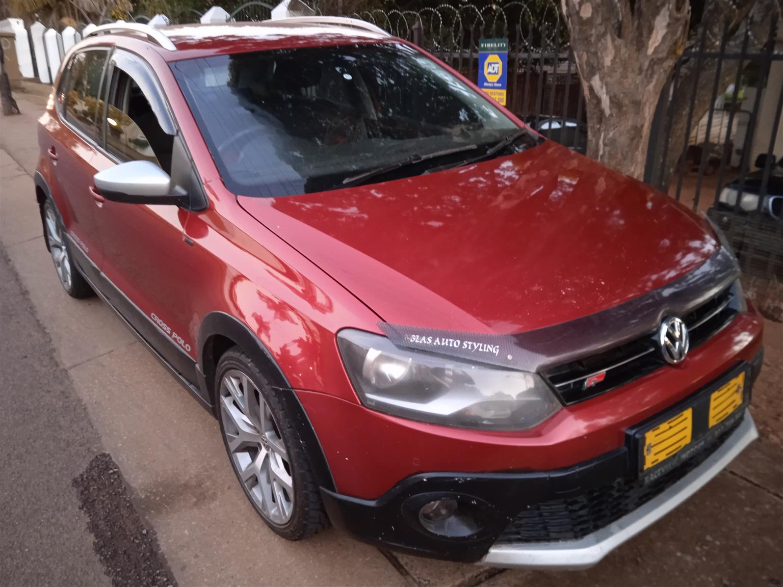 Vw Polo Cross R-line 1.2 TSi Vw Polo Cross R-line 1.2 TSi