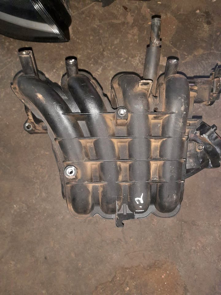 KIA RIO & HYUNDAI G4LA 1.2 INTAKE MANIFOLD - Private Seller KIA RIO & HYUNDAI G4LA 1.2 INTAKE MANIFOLD - Private Seller