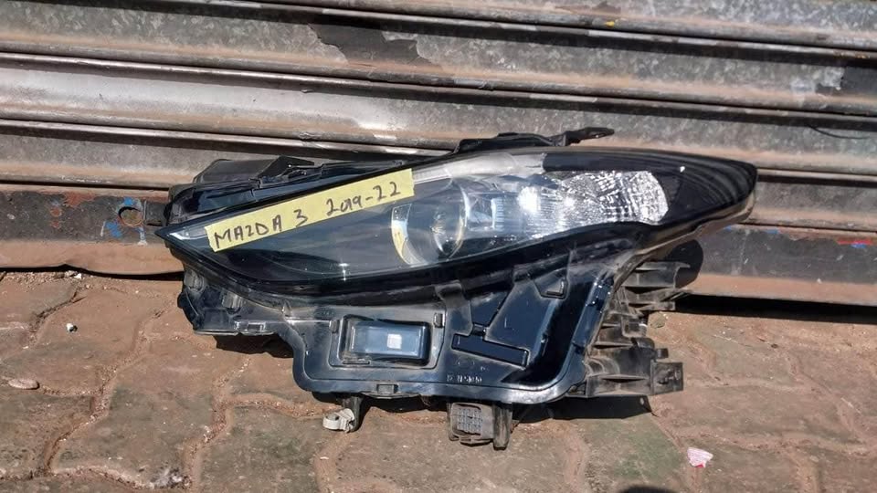Mazda 3 headlight 2019/22 - Private Seller Mazda 3 headlight 2019/22 - Private Seller