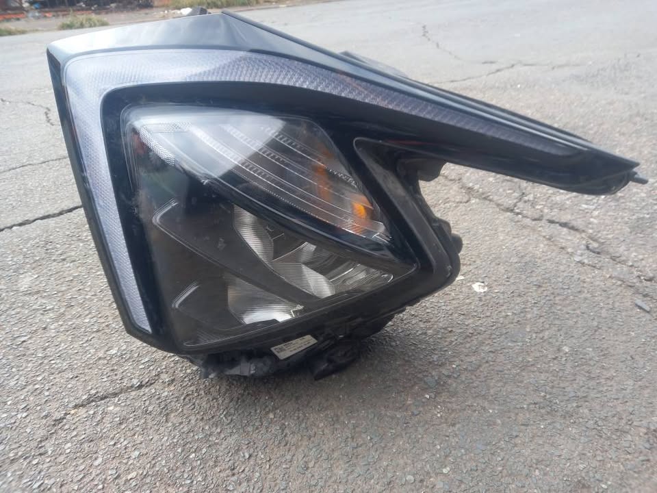 2023 - 2025 KIA SPORTAGE LED HEADLIGHT LEFT HAND SIDE - Private Seller 2023 - 2025 KIA SPORTAGE LED HEADLIGHT LEFT HAND SIDE - Private Seller