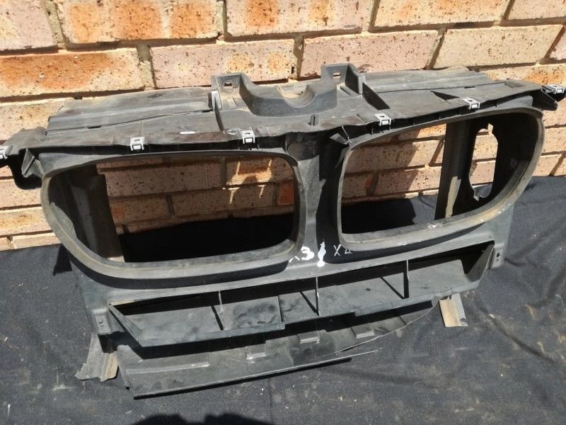 Bmw X4 Radiator cradle airduct - Private Seller Bmw X4 Radiator cradle airduct - Private Seller