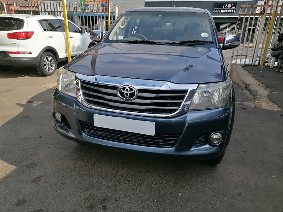 2012 Toyota Hilux 3.0 D4D 4×2 Double Cab leather seat
