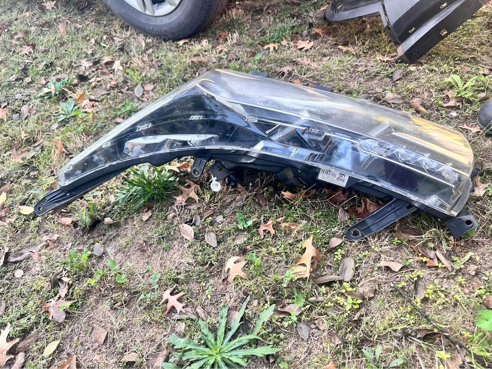 Toyota Corolla left side led  headlight - Private Seller
