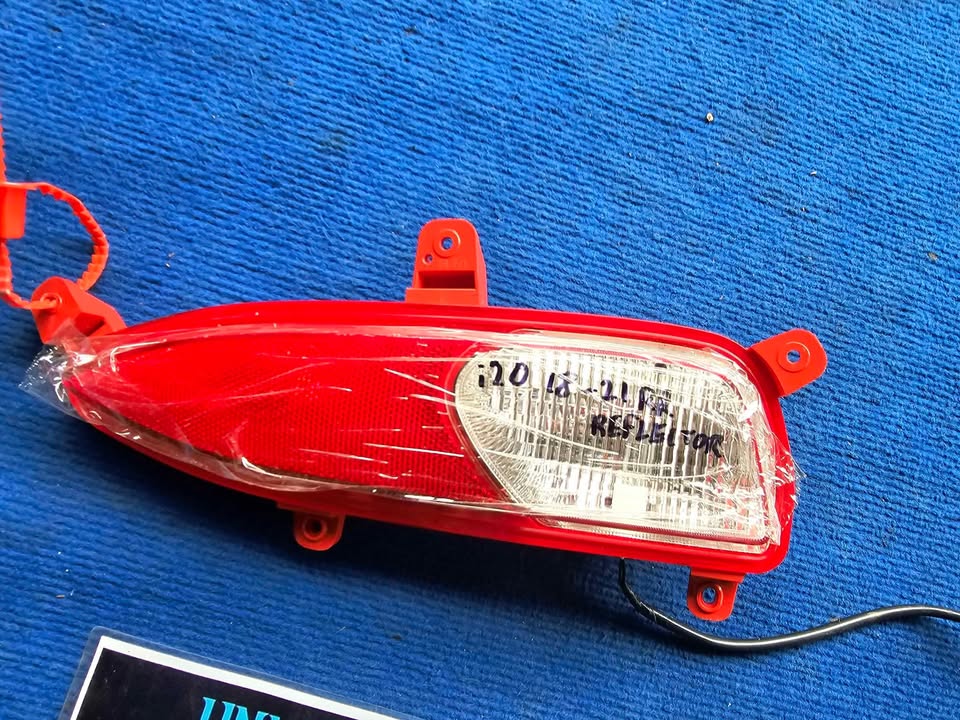 Hyundai i20 Right Rear Reflector Fog - Private Seller