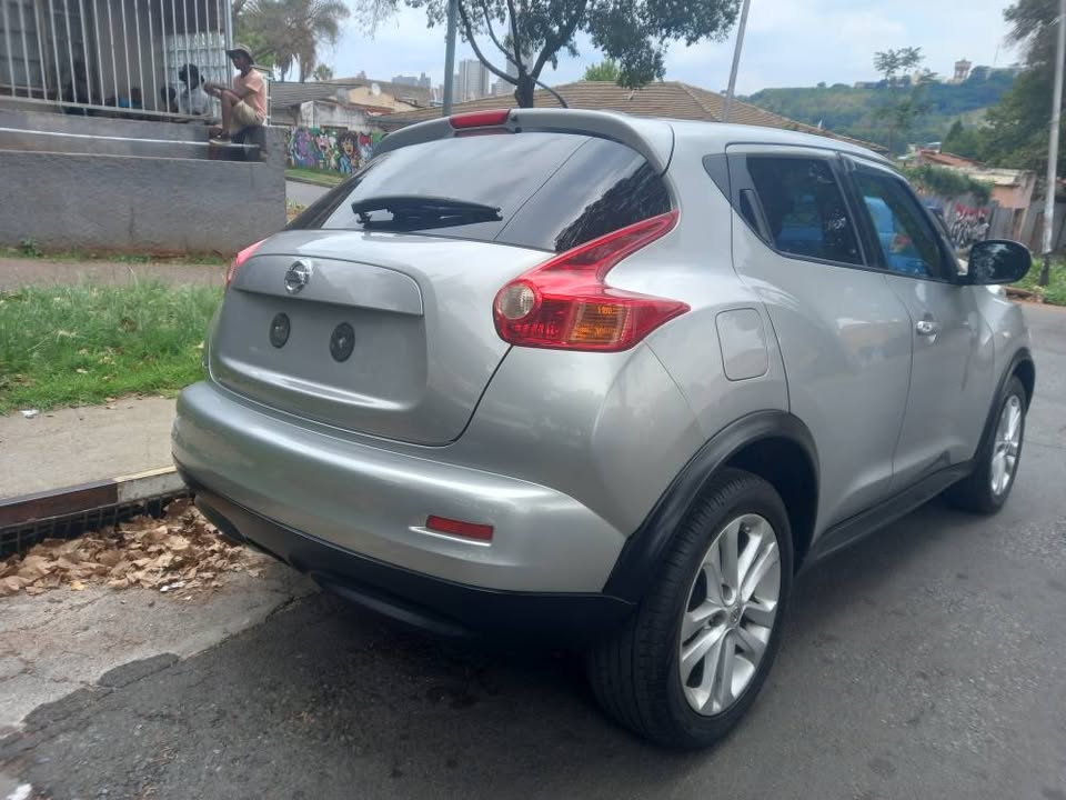 2011 Nissan Juke 1.6 Petrol, Manual, Silver, 135,000kms