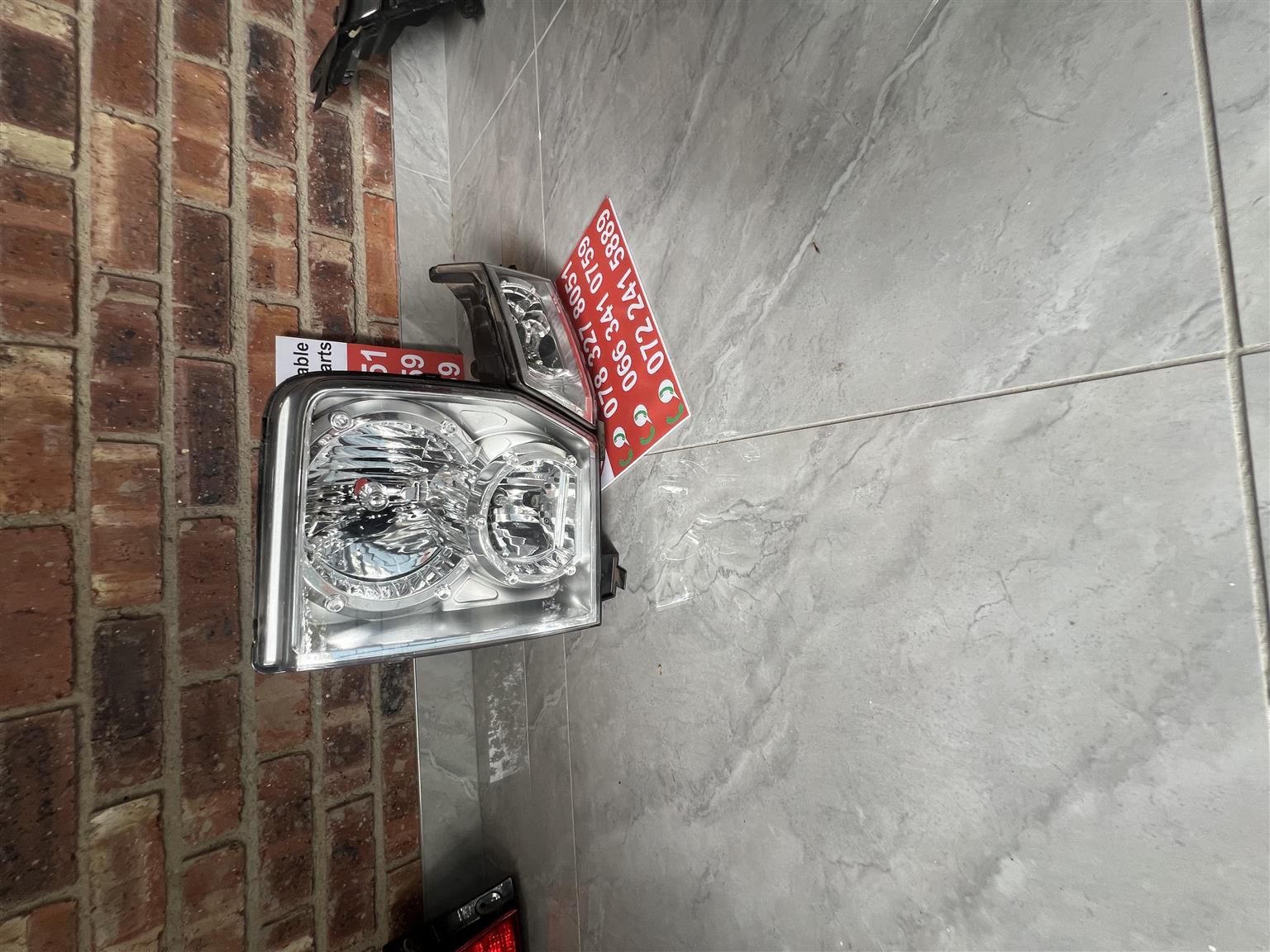 Jeep Commander Headlight 2006-2010 - Private Seller Jeep Commander Headlight 2006-2010 - Private Seller