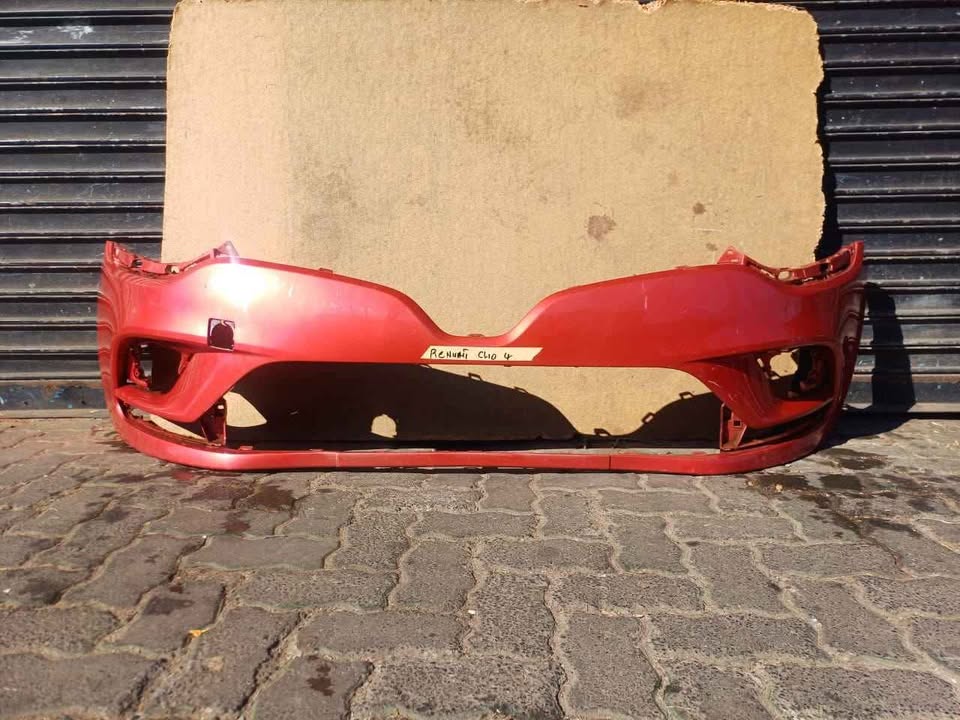 RENAULT CLIO 4 (SHELL) FRONT BUMPER - Private Seller RENAULT CLIO 4 (SHELL) FRONT BUMPER - Private Seller