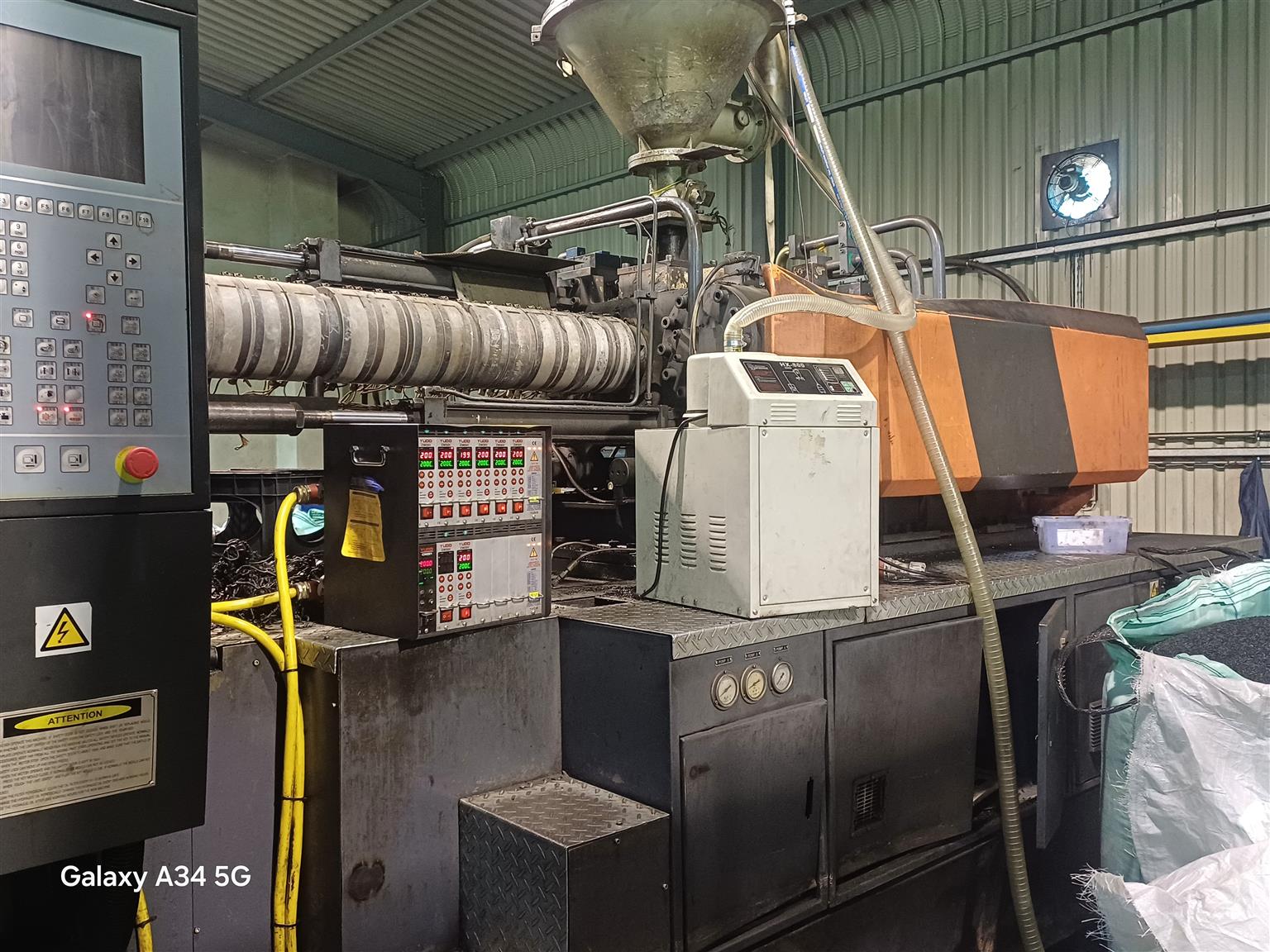 Sound Injection Moulding Machine, 680 Ton, 2013 Model | Junk Mail ...