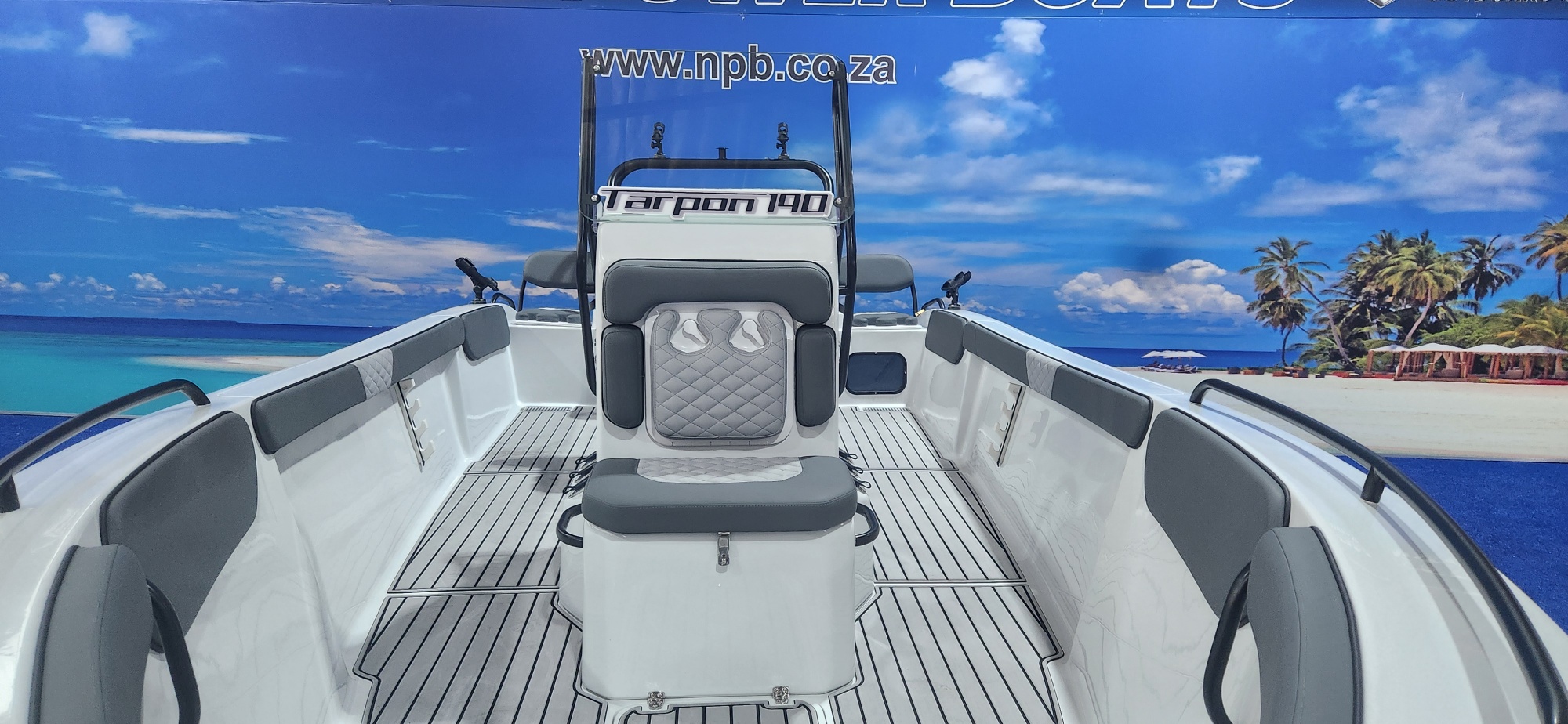 TARPON 190 ON TRAILER 2 X 100 HP SUZUKI 4 STROKES