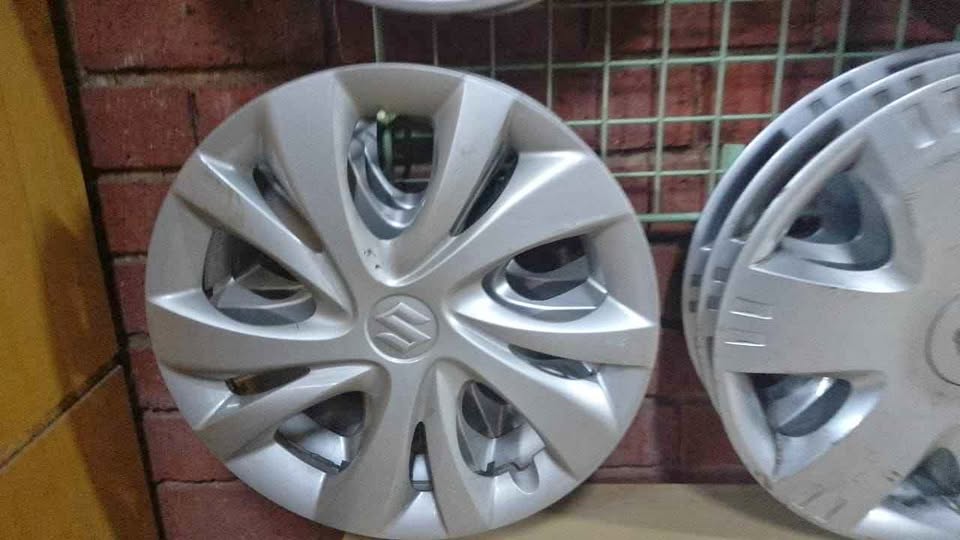 Suzuki wheel caps - Private Seller Suzuki wheel caps - Private Seller