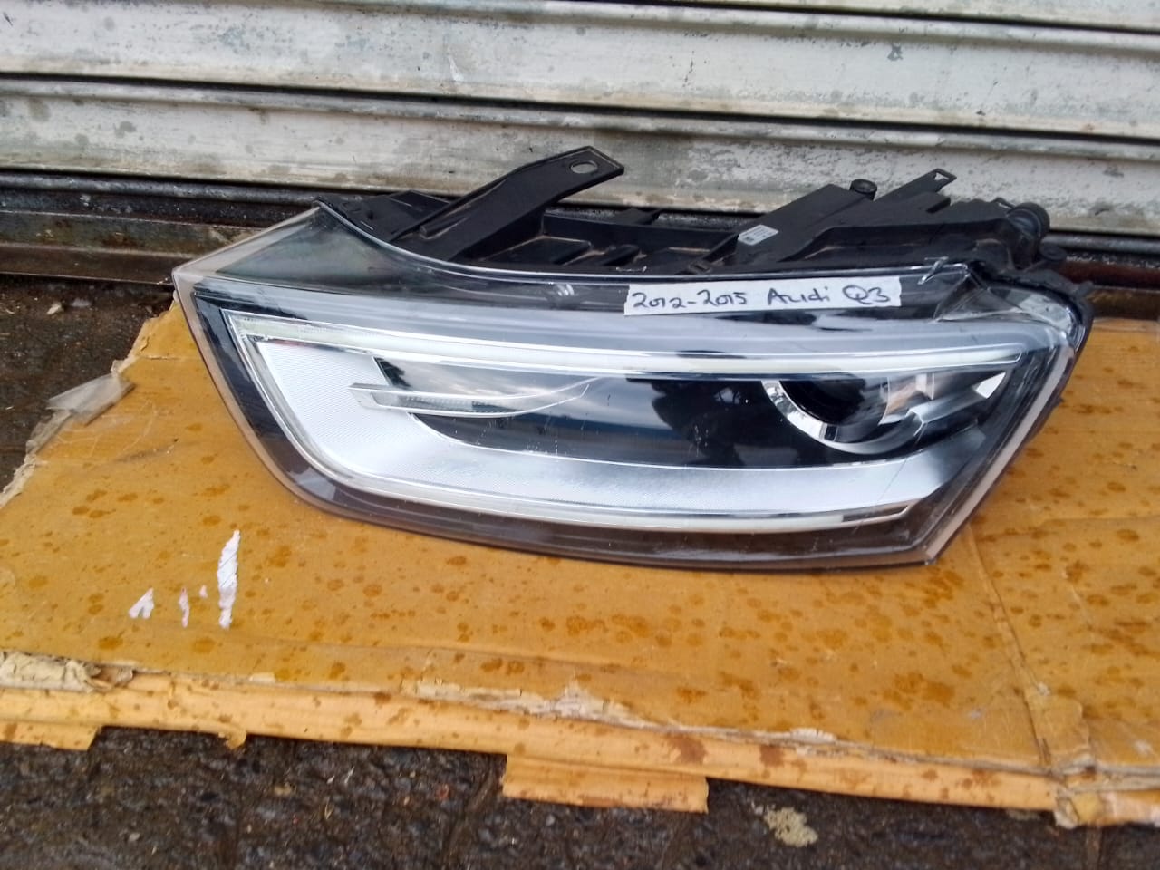 (2012-2015) AUDI Q3 LHS XENON HEADLIGHT - Private Seller (2012-2015) AUDI Q3 LHS XENON HEADLIGHT - Private Seller