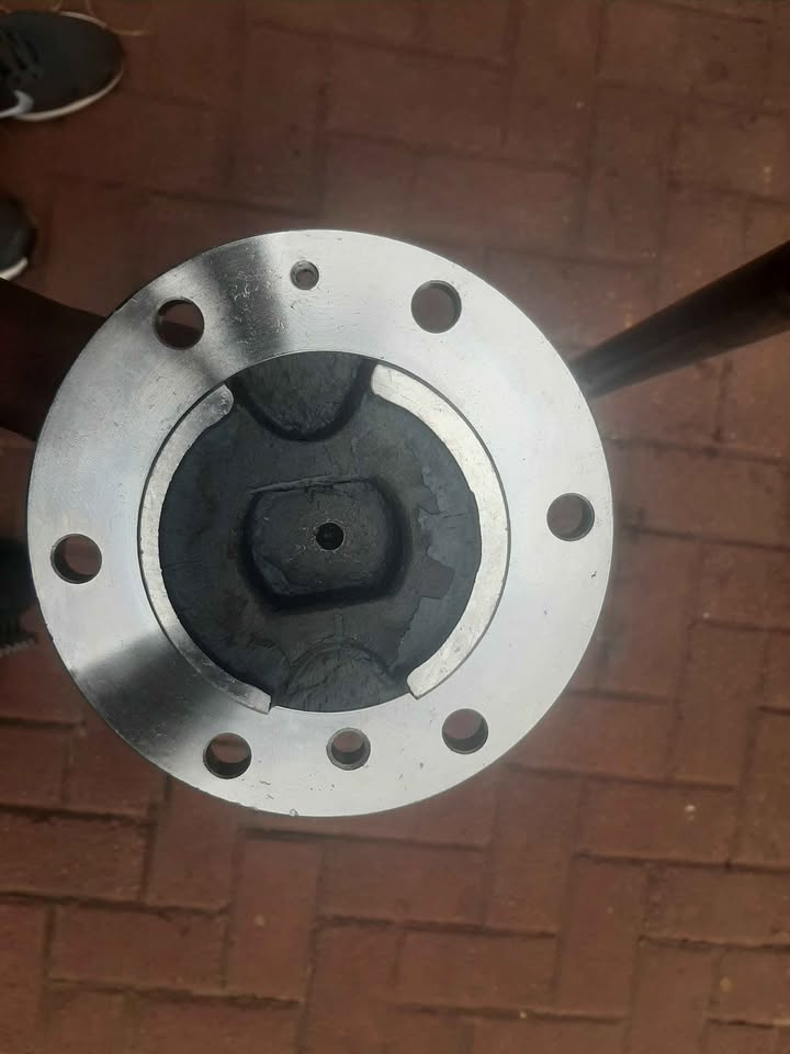 TOYOTA NISSAN, HILUX, ISUZU, ETC REAR SIDE SHAFTS. NEW MODELS. FOR VARIOUS OTHER CARS TOO. - Private Seller