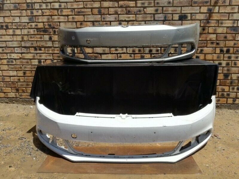 Volkswagen Jetta 6 Front Bumper OEM - Private Seller Volkswagen Jetta 6 Front Bumper OEM - Private Seller