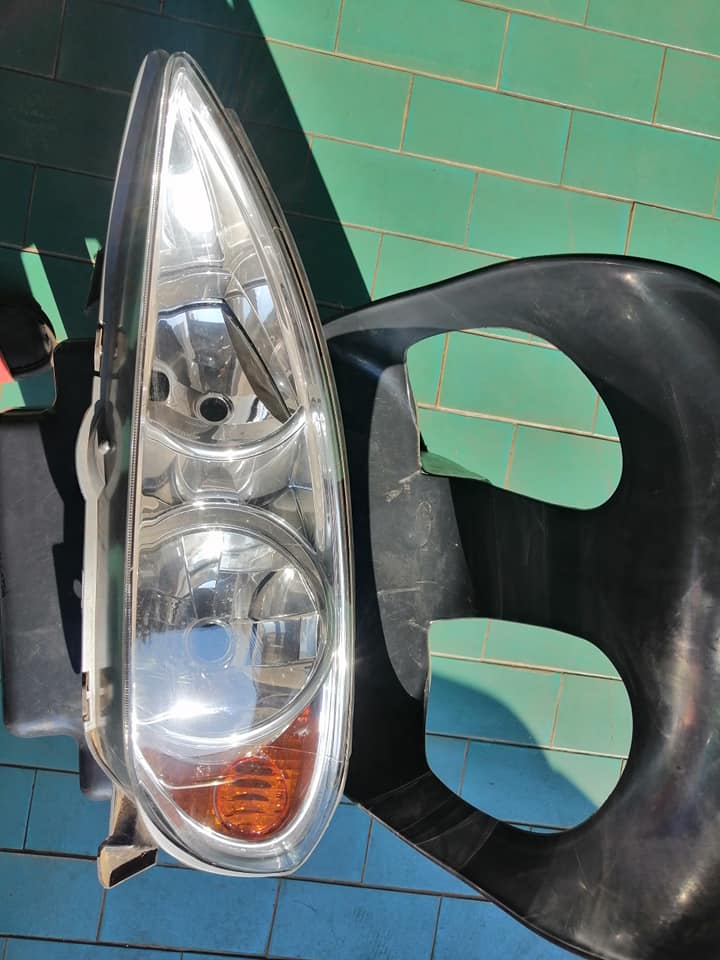 Toyota Camry New Shape Headlamps Original - Private Seller Toyota Camry New Shape Headlamps Original - Private Seller
