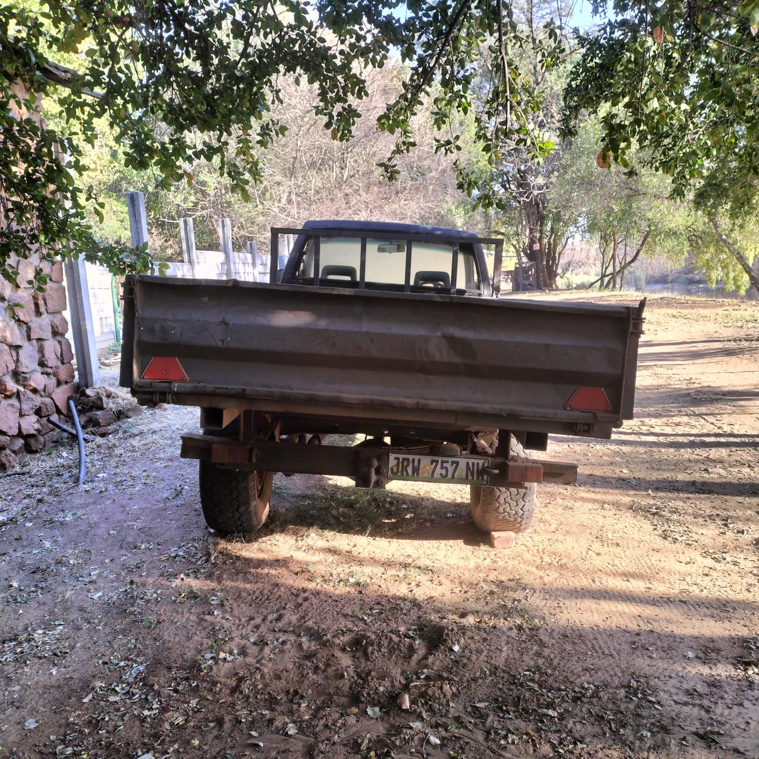 Nissan Sani Hard body V6 bakkie - Private Seller Nissan Sani Hard body V6 bakkie - Private Seller