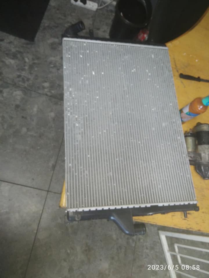 Nissan MP 200 Radiator - Private Seller