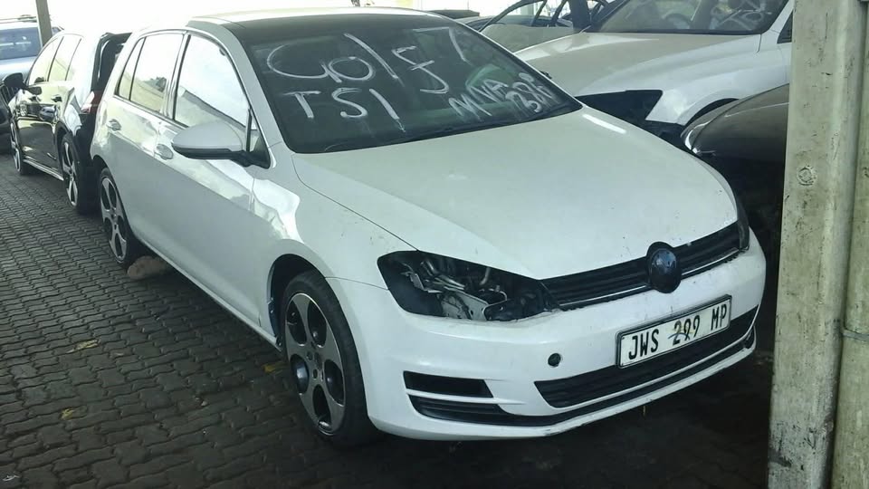 Golf 7 tsi stripping for spares - Private Seller Golf 7 tsi stripping for spares - Private Seller