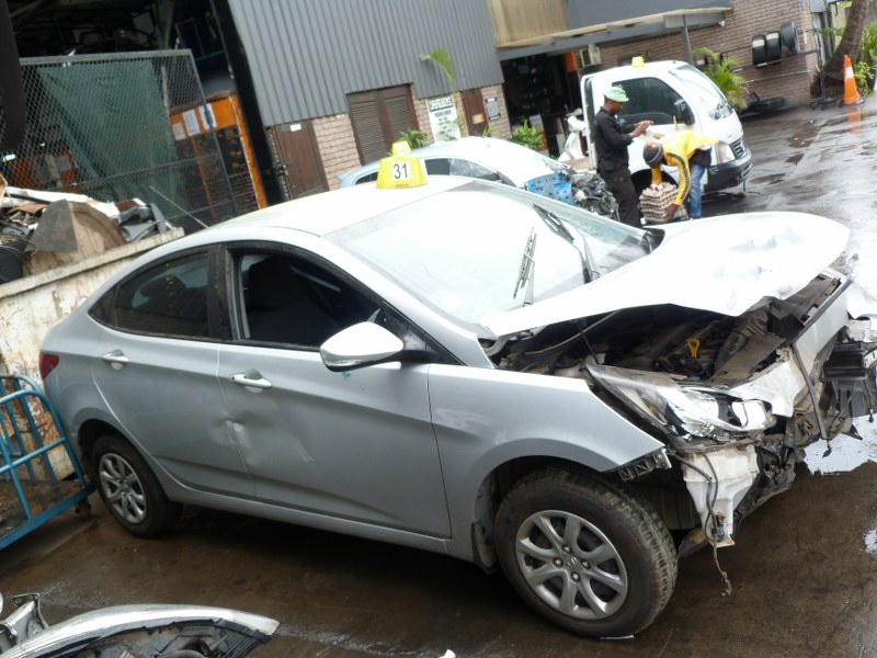Hyundai Accent 1.6 GLS Fluid Manual - 2014 Spares - Private Seller Hyundai Accent 1.6 GLS Fluid Manual - 2014 Spares - Private Seller