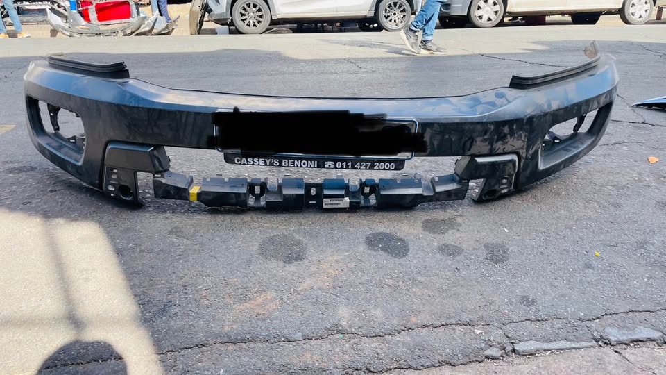 FORD RANGER RAPTOR BUMPER - Private Seller FORD RANGER RAPTOR BUMPER - Private Seller