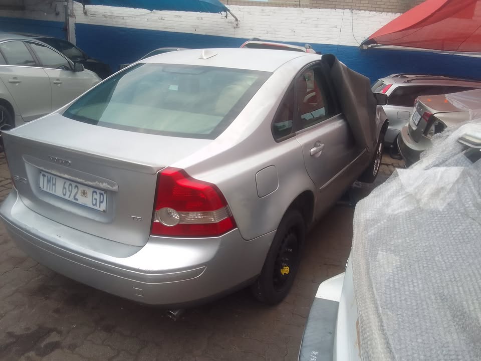 Volvo S40 T5 2007 Stripping For Spares. Manual Gearbox, Sub Assembly and Wirring Harness Available - Private Seller Volvo S40 T5 2007 Stripping For Spares. Manual Gearbox, Sub Assembly and Wirring Harness Available - Private Seller