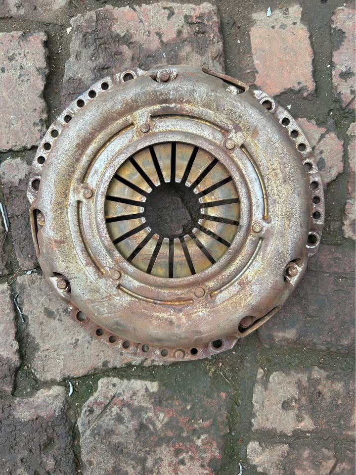 2009 Ford Fiesta Pressure Plate For Sale @Circle 7 Used Parts Call or WhatsApp - Private Seller