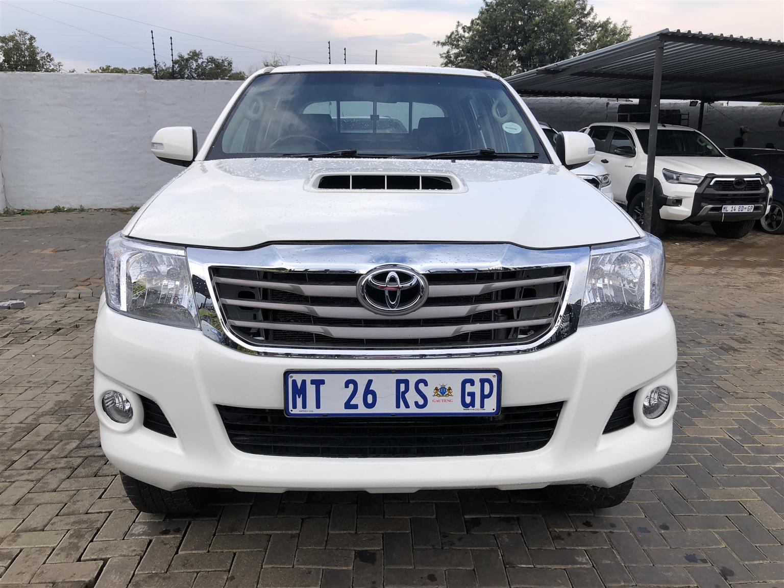Used 2011 Toyota Hilux 3.0D-4D double cab Raider - Private Seller Used 2011 Toyota Hilux 3.0D-4D double cab Raider - Private Seller