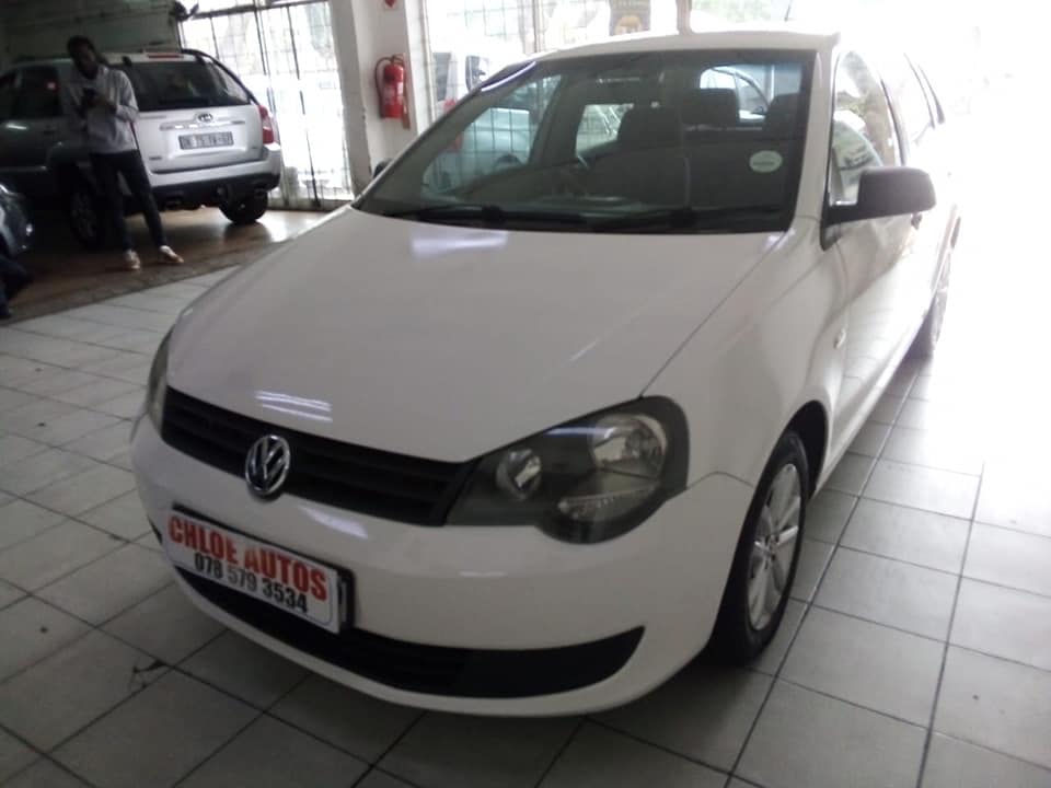 2014 VW POLO VIVO 1.4 MANUAL WHITE COLOR