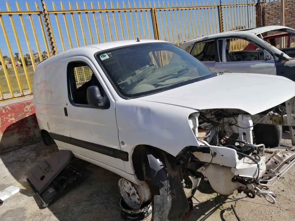 Peugeot partner stripping for spares - Private Seller