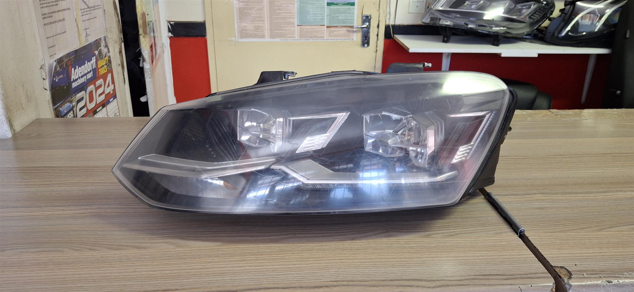 2018 VW POLO 7 HEADLIGHT LEFTSIDE FOR SALE IN GOOD CONDITION - Private Seller 2018 VW POLO 7 HEADLIGHT LEFTSIDE FOR SALE IN GOOD CONDITION - Private Seller