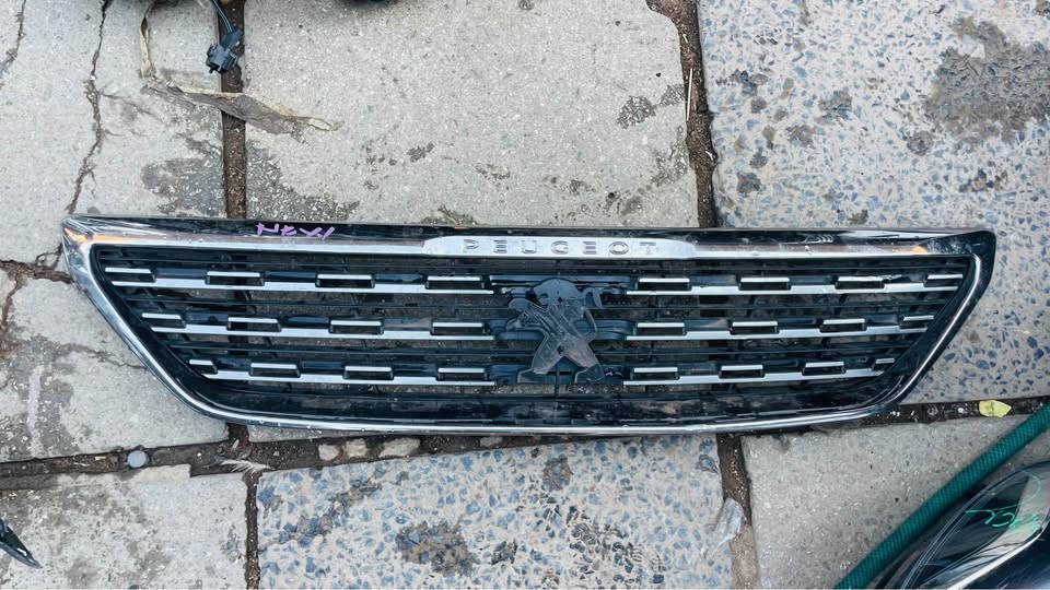 Peugeot 308 Grill 2017/21 - Private Seller
