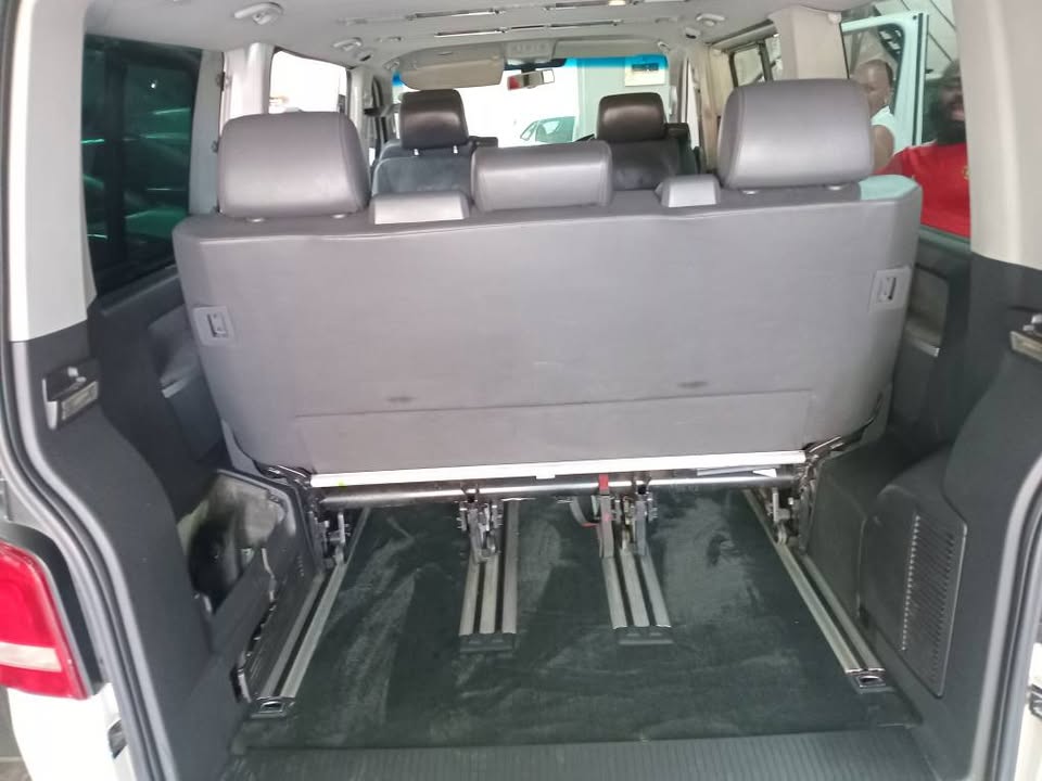 VW CARAVELLE 2.0TDI 4MOTION BITURBO DSG 2012 7 SEATER WHITE 127000KM LEATHER INTERIOR Reverse camer