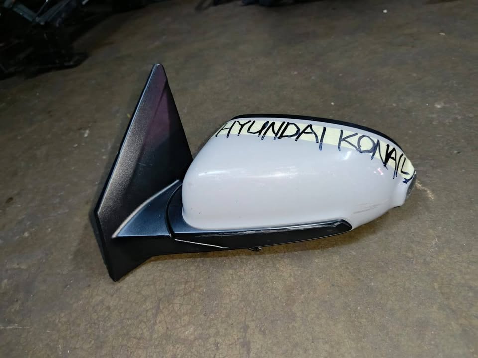 Hyundai Kona left mirror - Private Seller