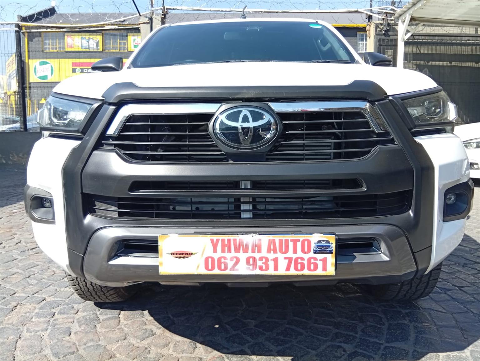 Used 2024 Toyota Hilux 2.4GD-6 Xtra cab Raider manual - Private Seller Used 2024 Toyota Hilux 2.4GD-6 Xtra cab Raider manual - Private Seller