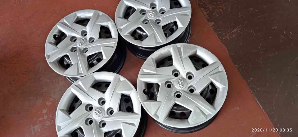 15 inch standard Hyundai rims with wheel caps 5 by 114.3 pcd - Private Seller 15 inch standard Hyundai rims with wheel caps 5 by 114.3 pcd - Private Seller