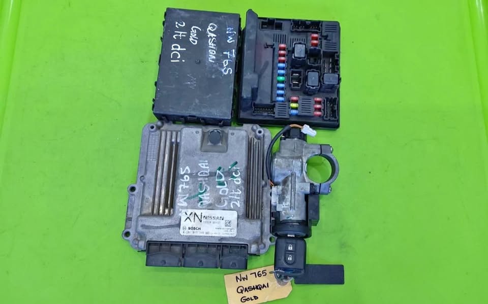 Nissan qashqai computer box set - Private Seller