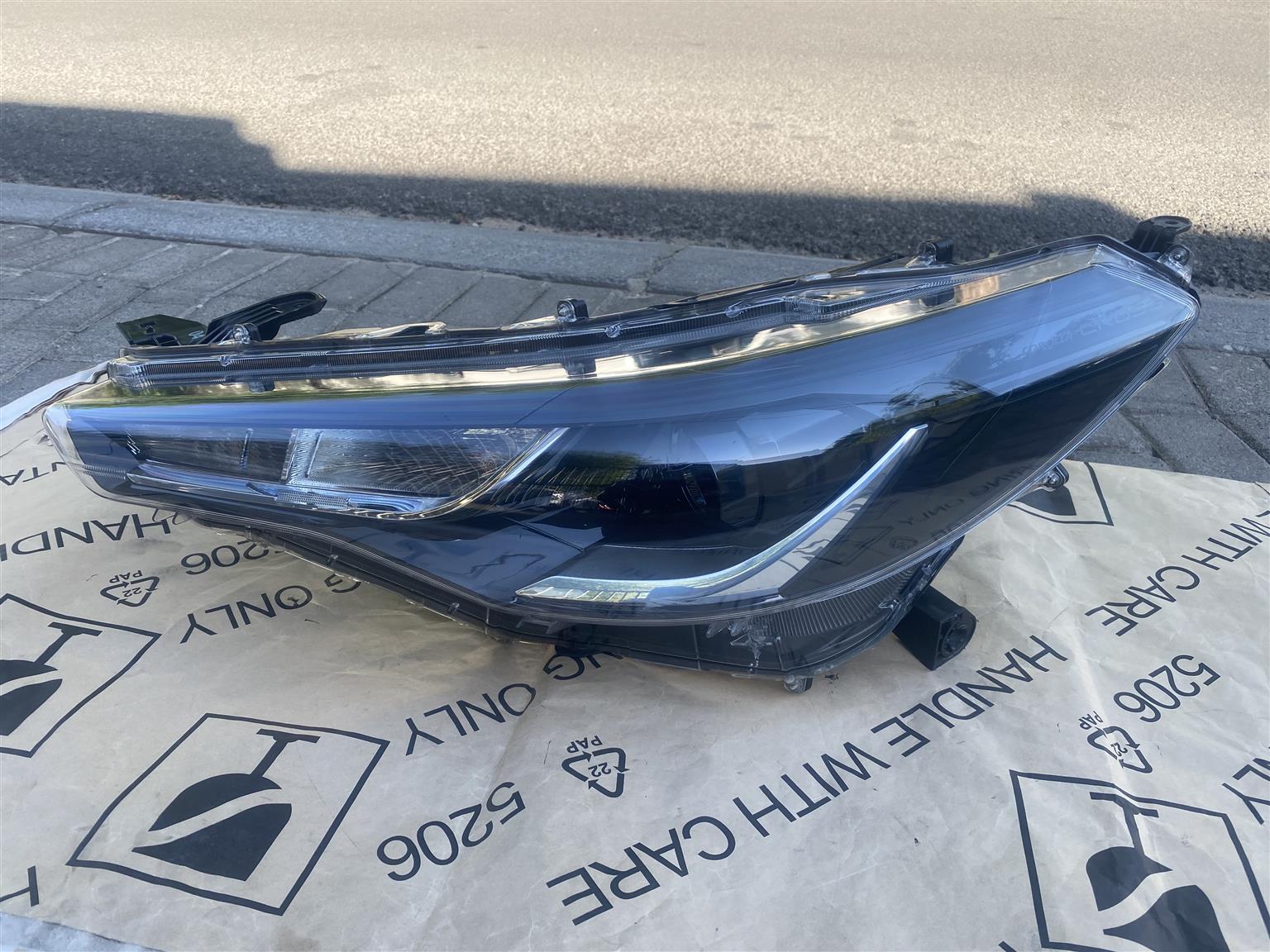 2024 TOYOTA COROLLA CROSS HALOGEN HEADLIGHT LEFT SIDE FOR SALE