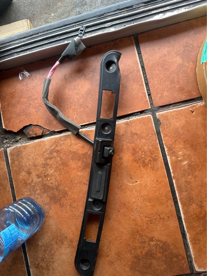 Nissan Magnite tailgate latch and camera - Private Seller Nissan Magnite tailgate latch and camera - Private Seller