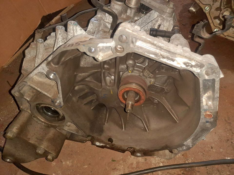 SUZUKI ETIGA GEARBOX AVAILABLE - Private Seller SUZUKI ETIGA GEARBOX AVAILABLE - Private Seller