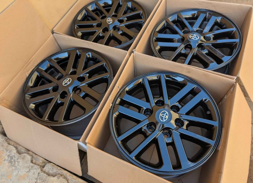 17' Toyota Hilux D4D mag rims 17inch PCD6/139' For Toyota Hilux/Legend 45/GD6/Fo - Private Seller 17' Toyota Hilux D4D mag rims 17inch PCD6/139' For Toyota Hilux/Legend 45/GD6/Fo - Private Seller