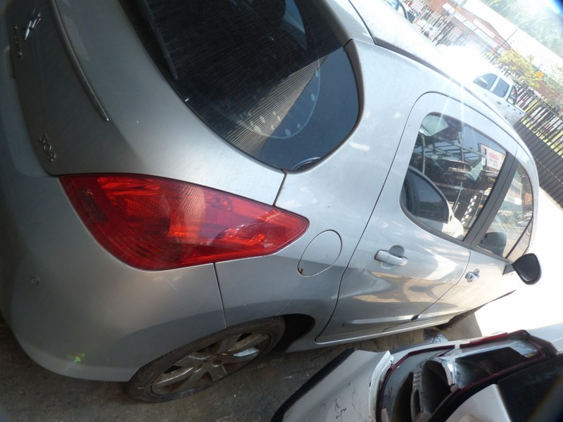 Peugeot 308 1.6 Premium Active Manual Silver - 2012 STRIPPING FOR SPARES - Private Seller