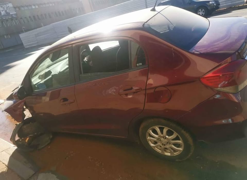 Honda amaze stripping for spares - Private Seller