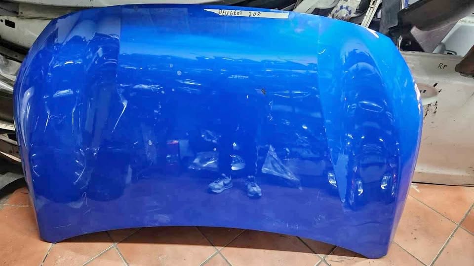 2022 Peugeot 208 bonnet for sale - Private Seller 2022 Peugeot 208 bonnet for sale - Private Seller