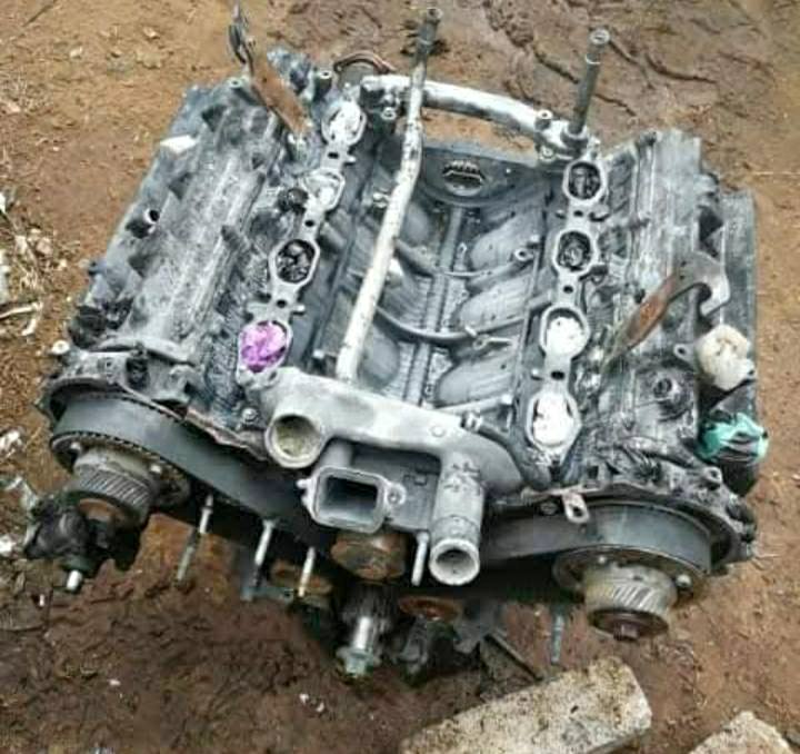 Lexus 3Uz V8 Engine For Sale - Private Seller