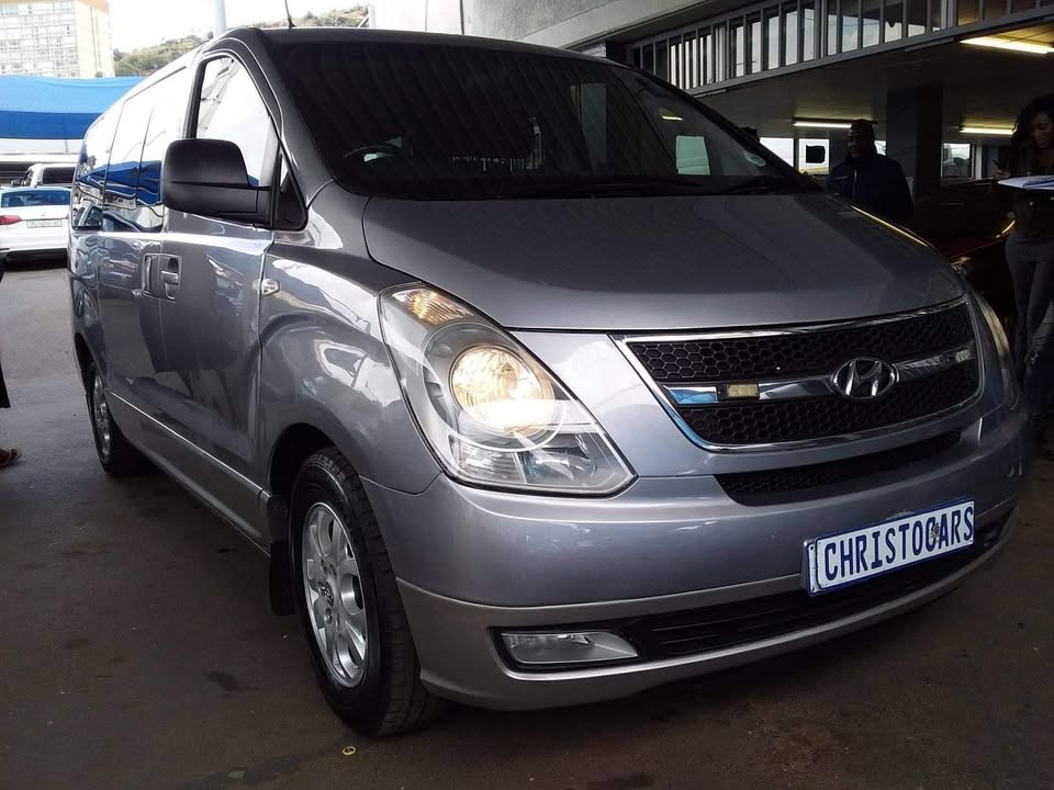 2015 Hyundai H-1 8 seater 2015
