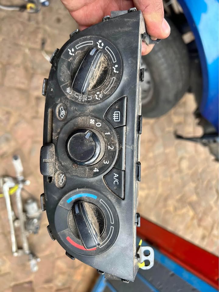 Suzuki celerio heater controller available - Private Seller Suzuki celerio heater controller available - Private Seller