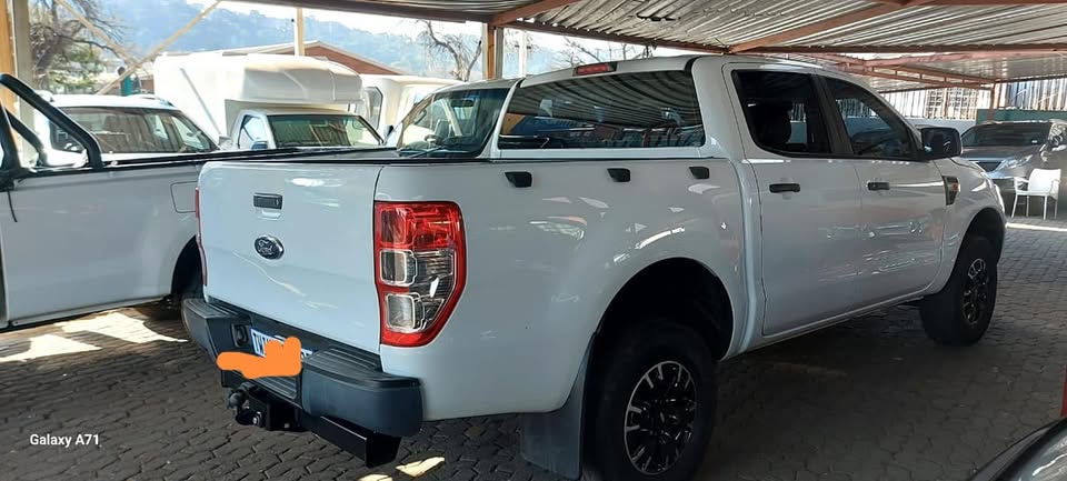 Ford Ranger 2.2 6speed Double Cab 4x2 Manual Diesel  2016 White Service History