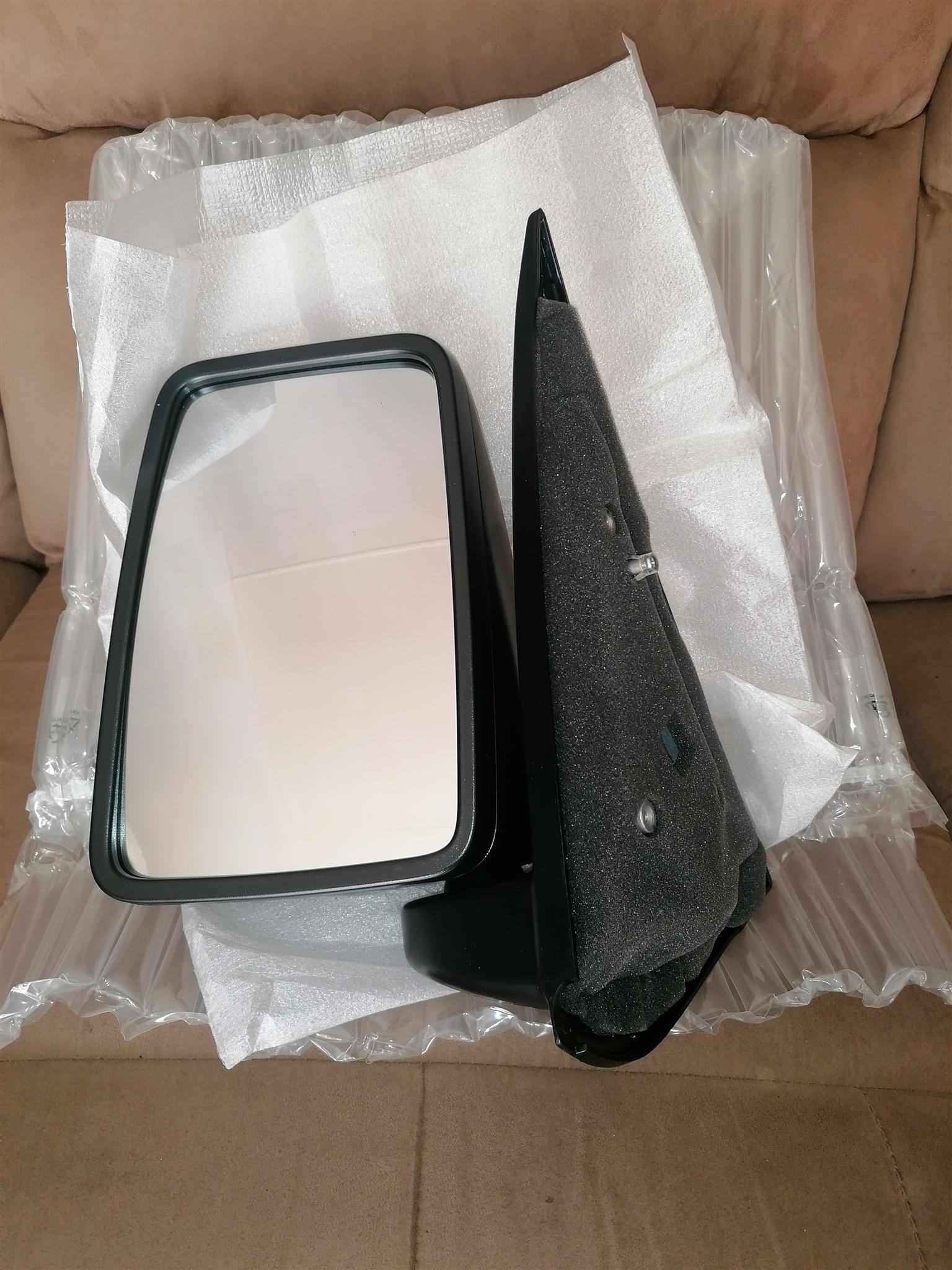 Hyundai H100 Mirror - Private Seller Hyundai H100 Mirror - Private Seller
