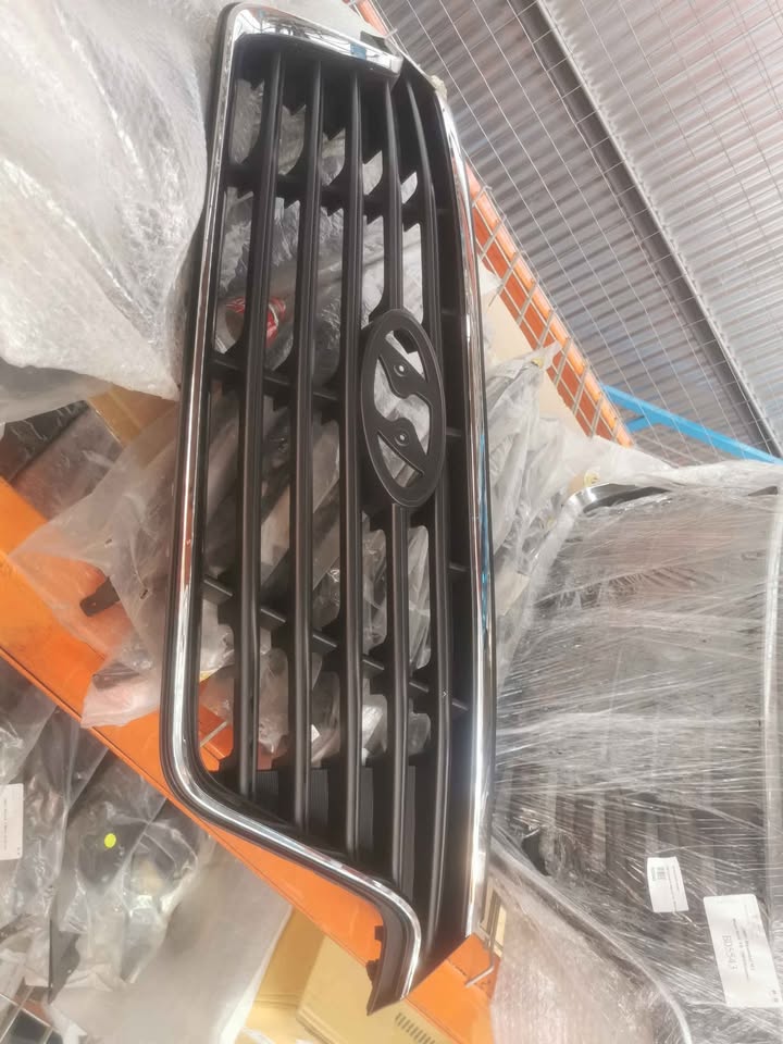 Hyundai H100 grill - Private Seller Hyundai H100 grill - Private Seller