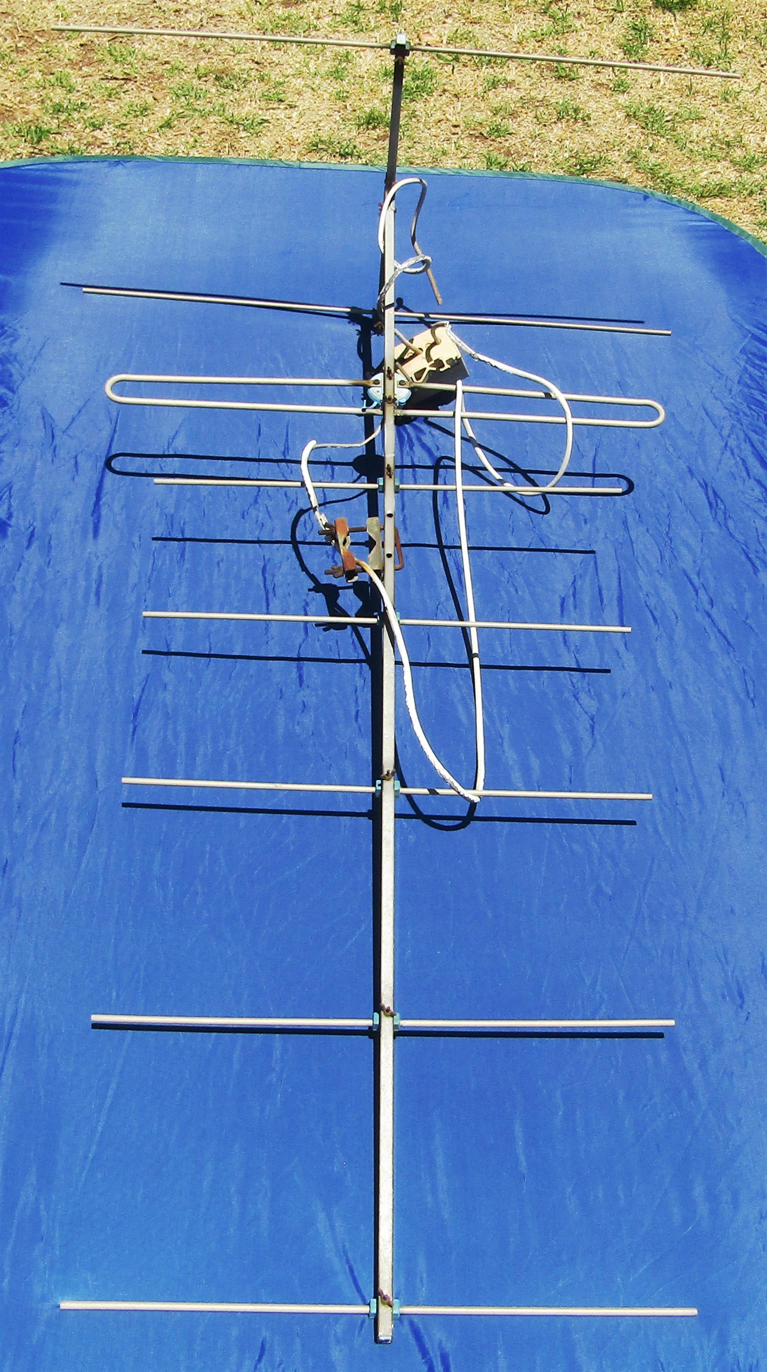 Rooftop Aerial / Antenna - l=149cm; w=85cm; h=49cm