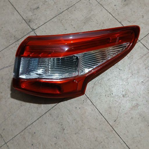 Ford ecosport taillight - Private Seller Ford ecosport taillight - Private Seller